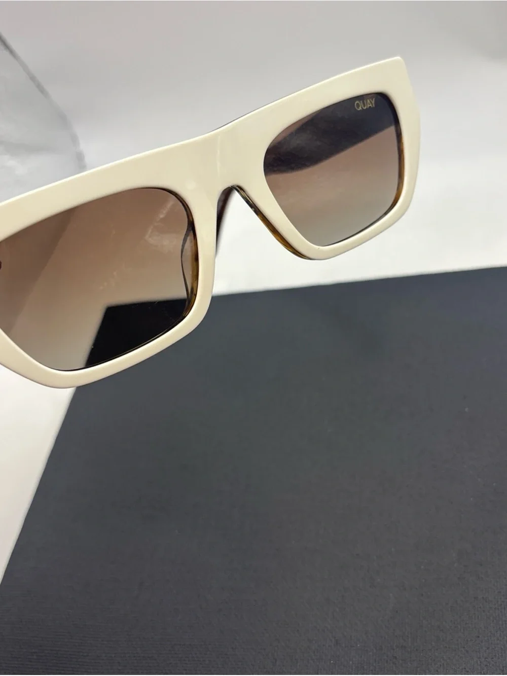 Quay Australia Dollar Signs Sunglasses Ivory/Brown Gold Polarized Cat Eye Trendy